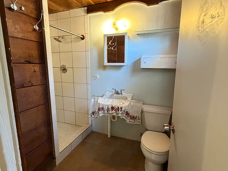 1538 East Ave #B — Photo 8
