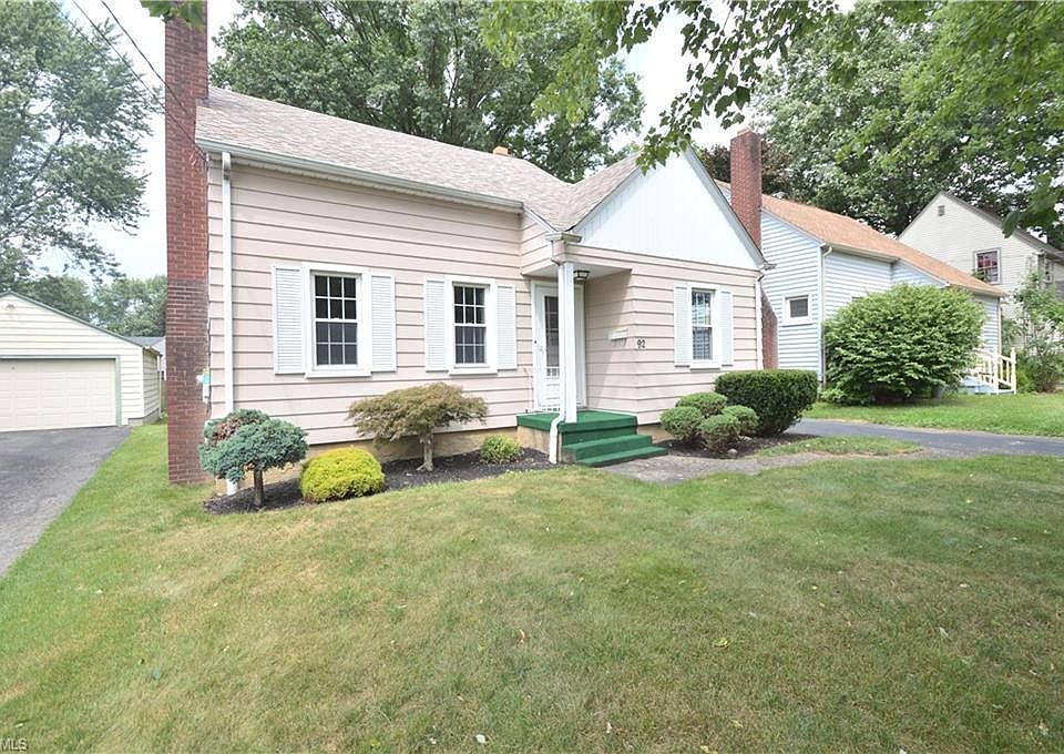 1st image of 92 Leighton Ave