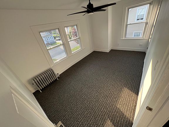 5th image of 342 Vincent Ave APT 2