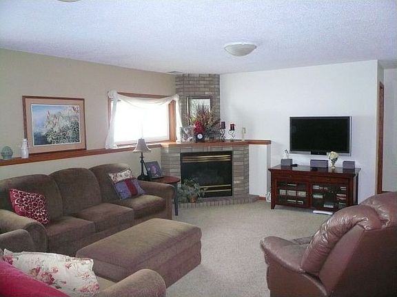 5th image of 1331 Bay Dr SE