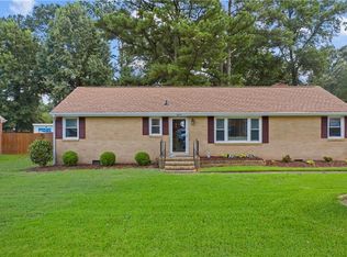 2244 Capri Cir, Chesapeake, VA 23321