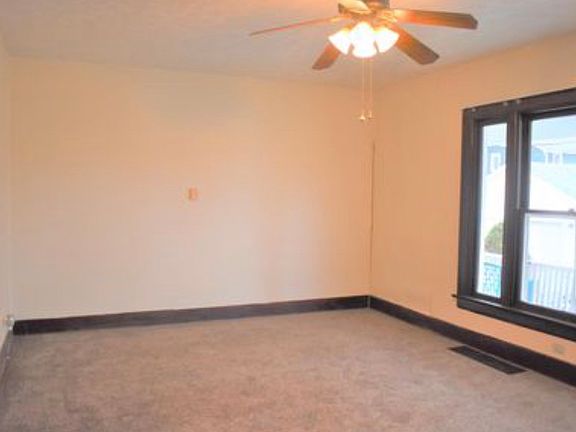 3rd image of 1046 Caldwell St #1046