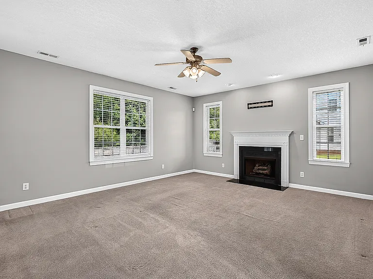 217 Stagecoach Dr — Photo 8