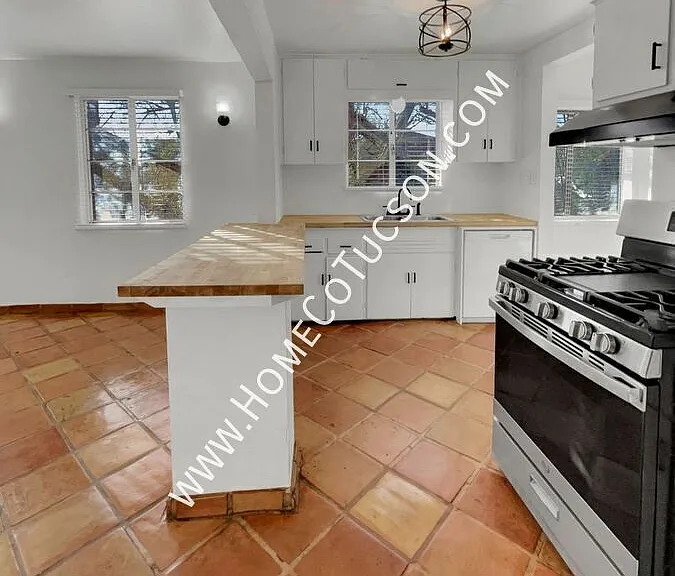 1509 E Blacklidge Dr #1 — Photo 13