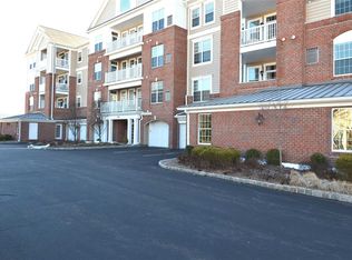 632 Regency Dr, Fishkill, NY 12524