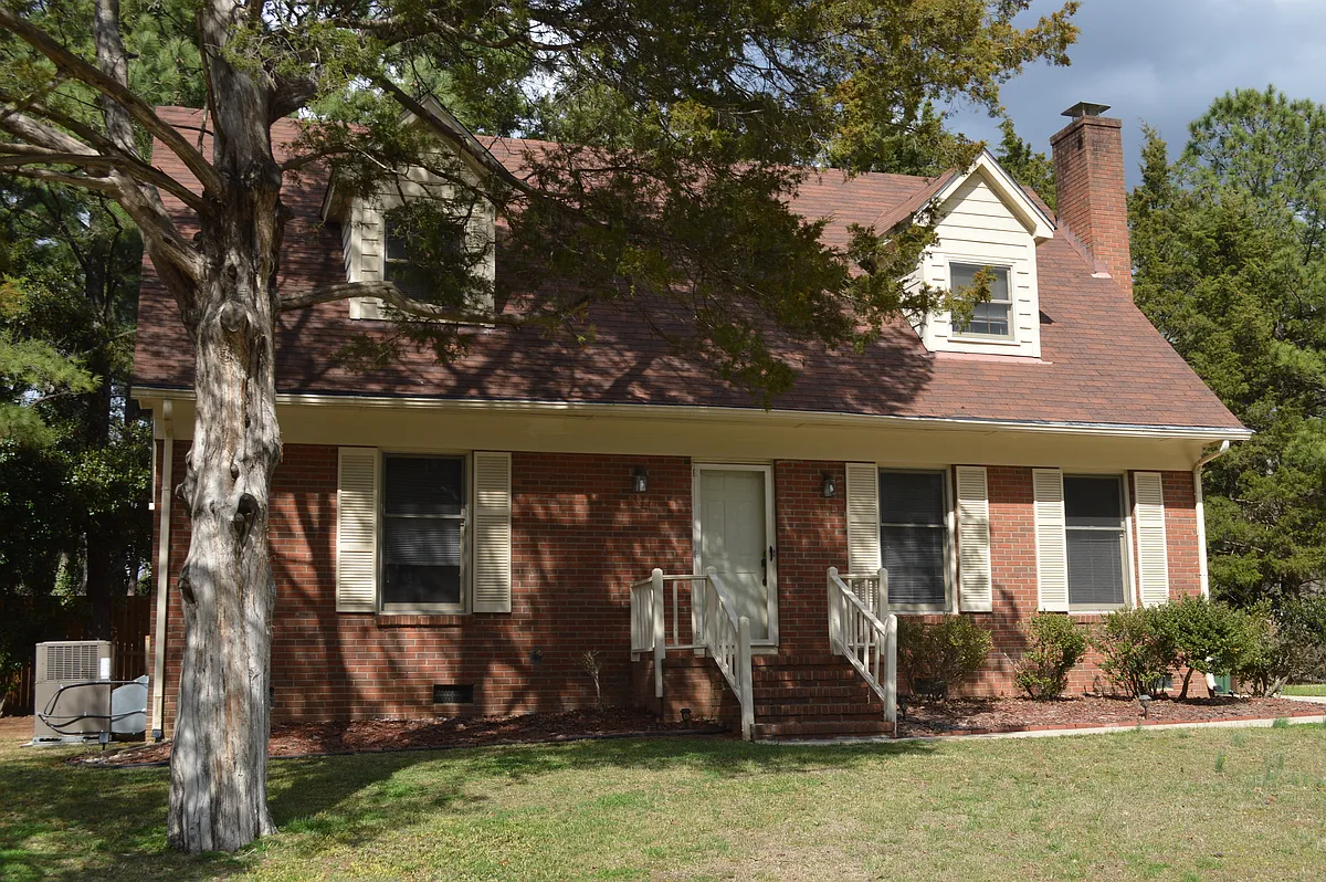 Building Photo - 202 Trillingham Ln
