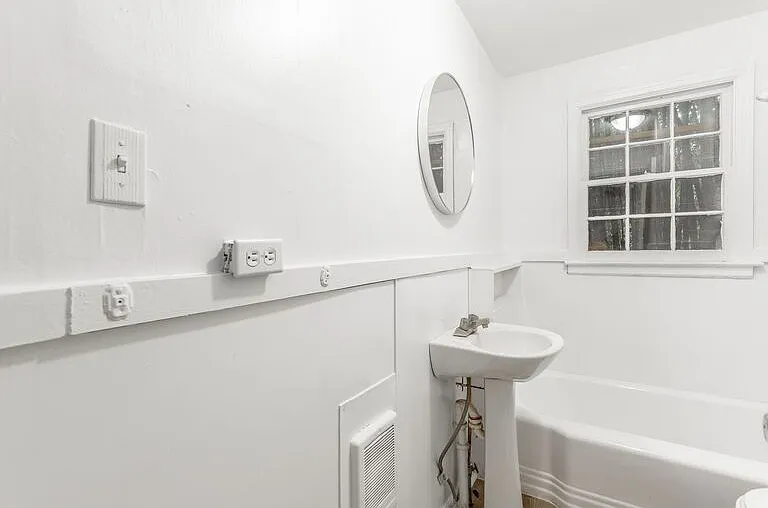 518 E Manning St #5 — Photo 9