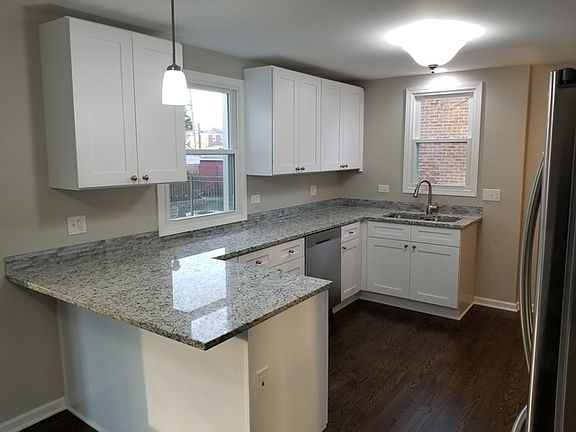 5th image of 918 Marshall Ave