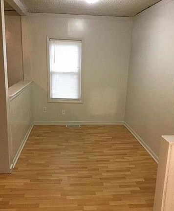 5th image of 1210 S Crisp Ave