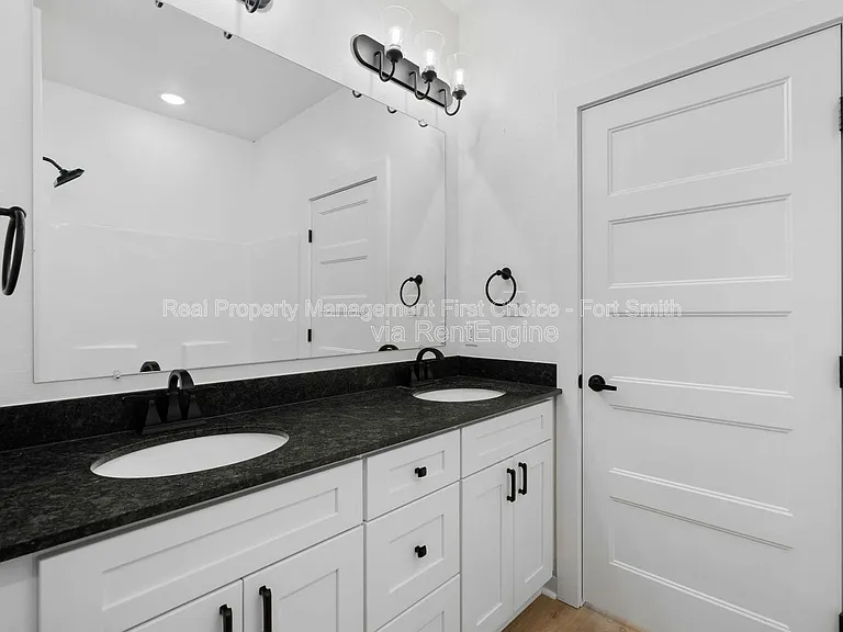 8705 Cantera Dr #B — Photo 21