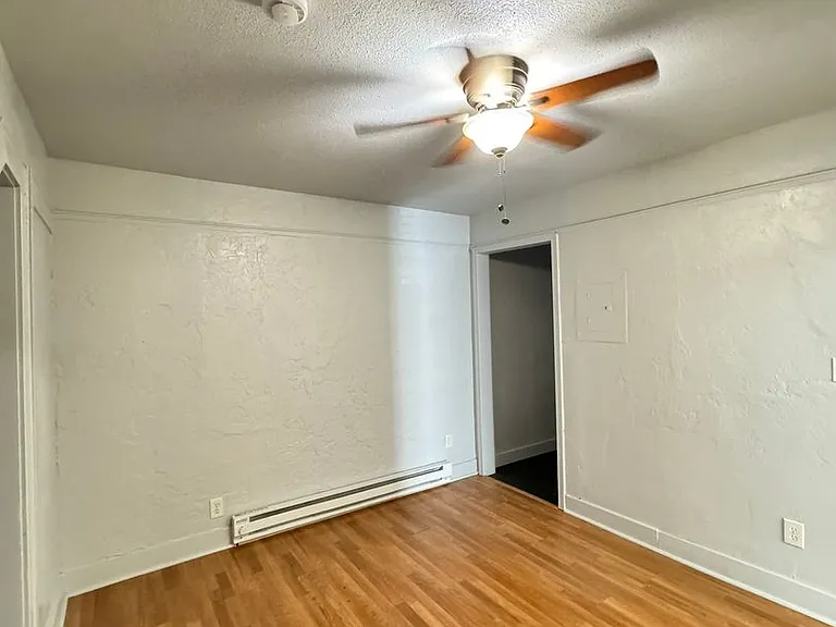 417 Lyon St SE — Photo 5
