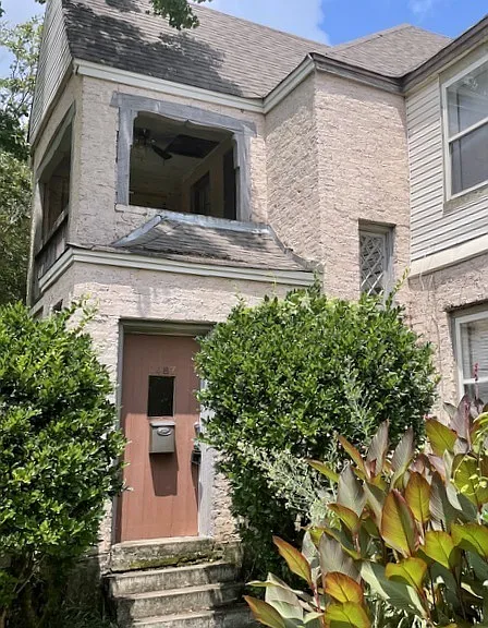 1487 Watson St — Photo 1
