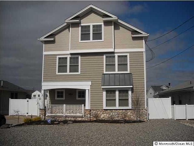 1st image of 3142 Windsor Ave
