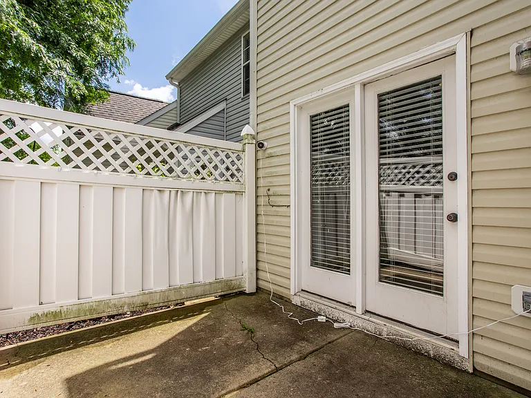 9572 Chalmers St — Photo 27