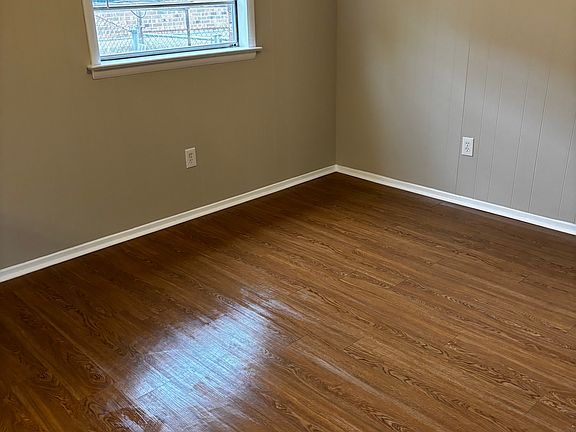 4th image of 206 Primrose Dr