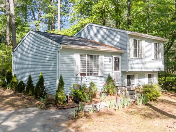 320 Bainbridge Cir, Garner, NC 27529