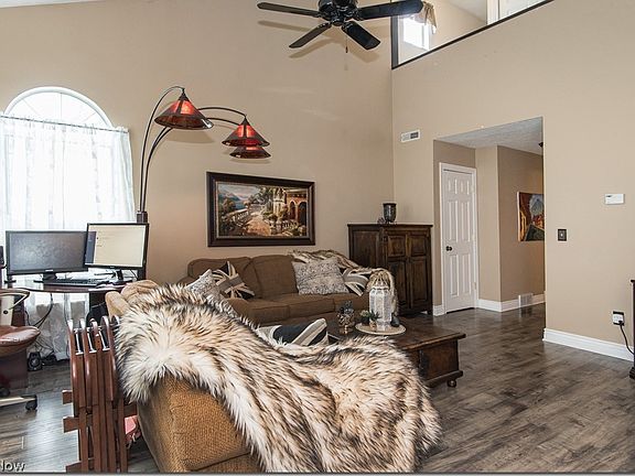 5th image of 7198 Lexington Ct #110