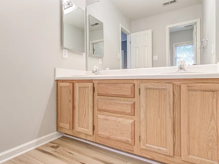 103 Unaka Ct — Photo 53