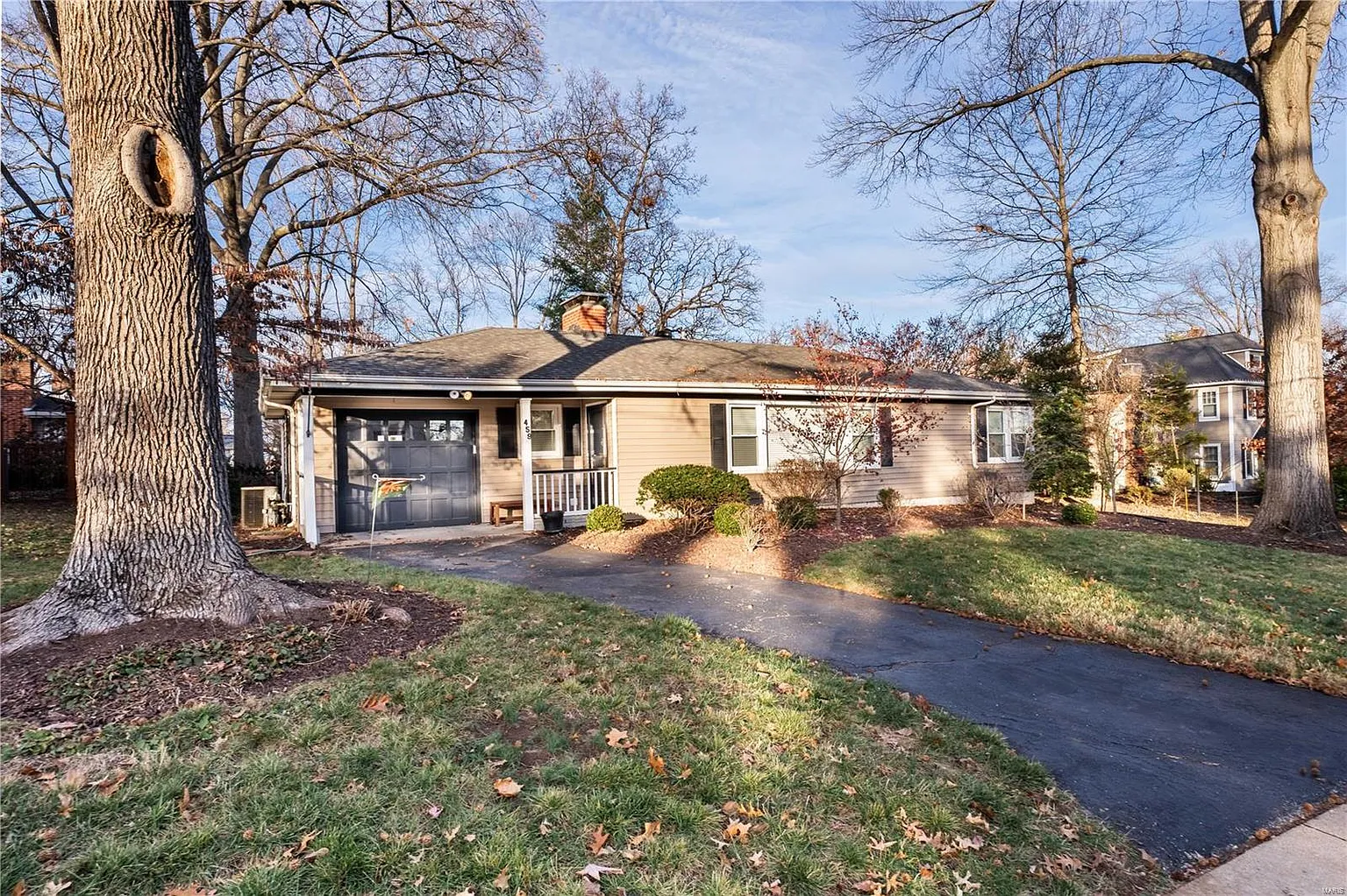 459 Lee Ave photo 1