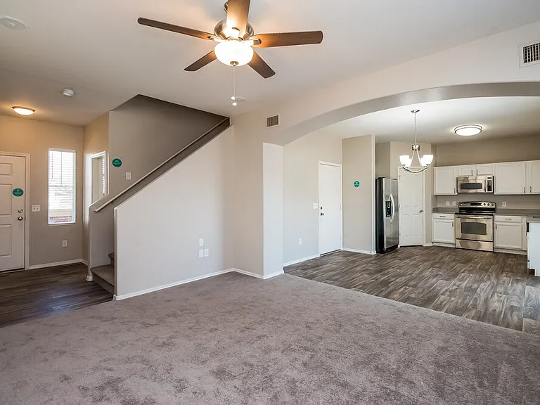 1306 S 119th Dr — Photo 3
