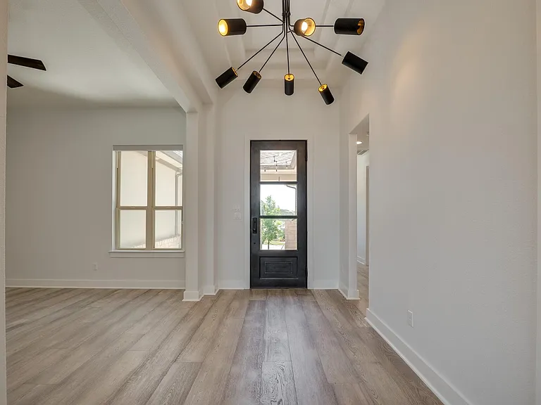 523 Baldovino Skyway — Photo 5