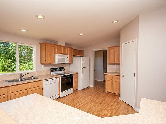5th image of 10045 Barnes Dr