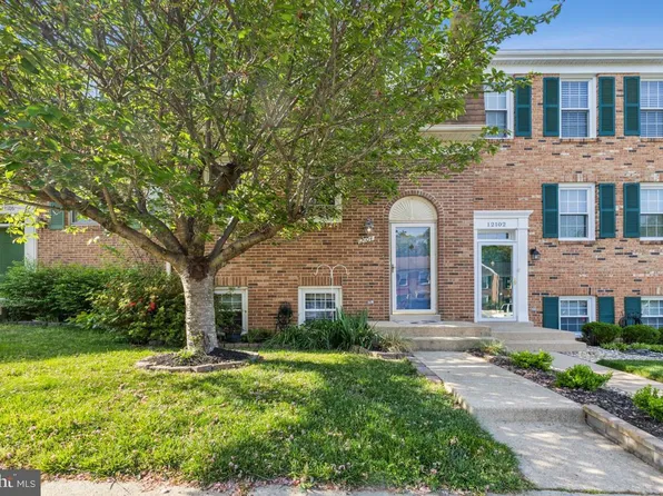 12104 Stallion Ct, Woodbridge, VA 22192