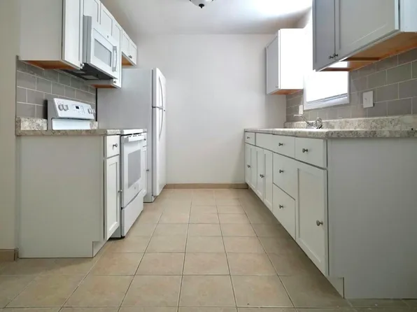 615 W Bennett St APT 1, Sioux Falls, SD 57104