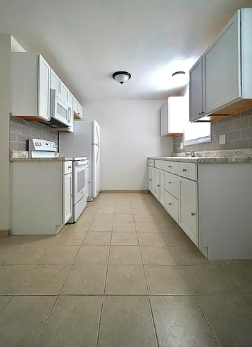 615 W Bennett St #1 Photo 1