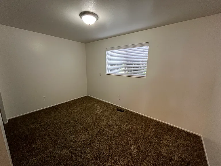 157 E 850 S #157 — Photo 10