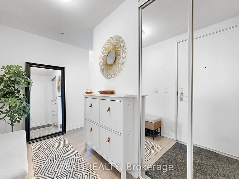 20 Thomas Riley Rd W #609 — Photo 3