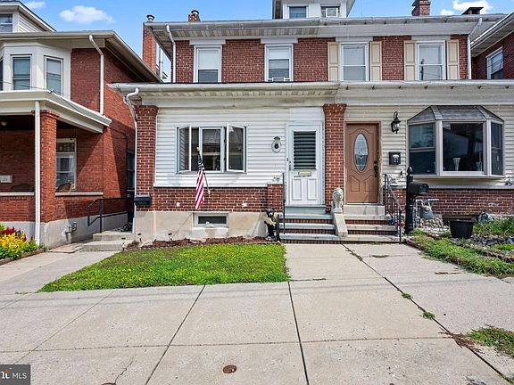 2nd image of 25 Arlington St