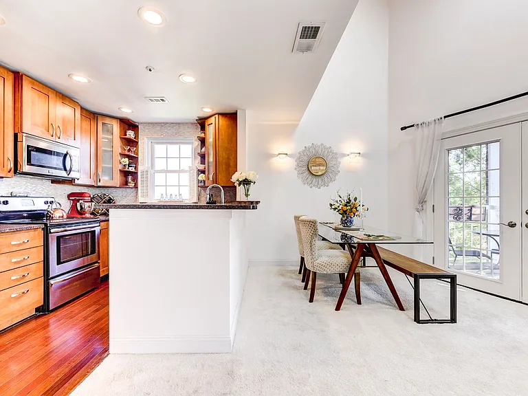 273 S Pickett St #402 — Photo 14