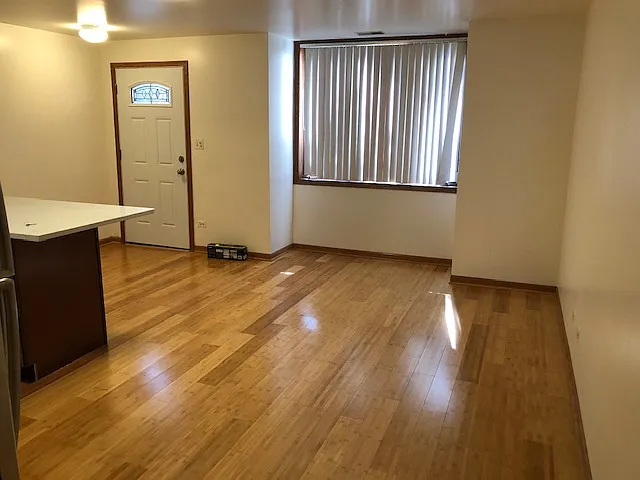 739 S Claremont Ave — Photo 12