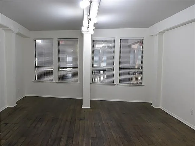 333 Julia St #324 — Photo 8