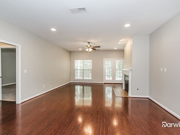 5th image of 913 Narrows Point Dr