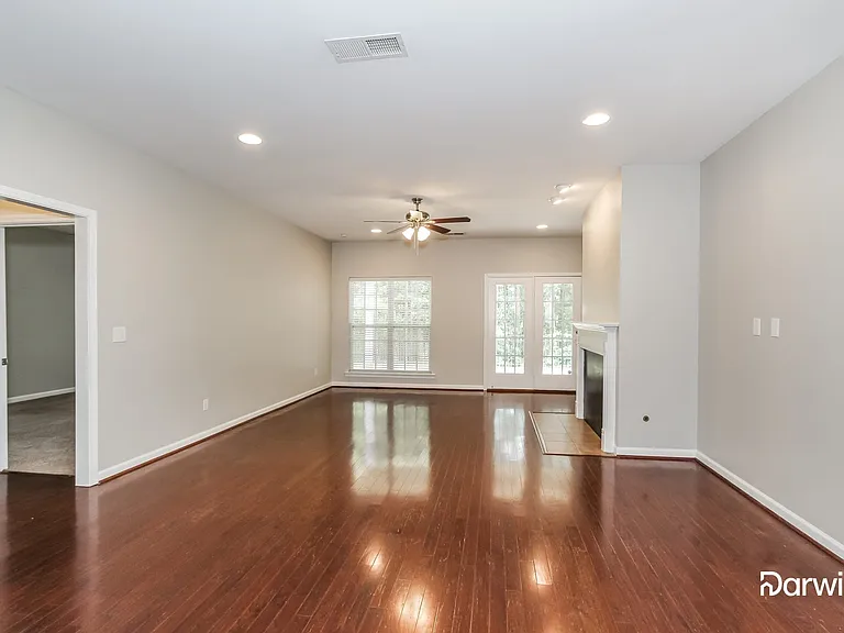 913 Narrows Point Dr — Photo 5