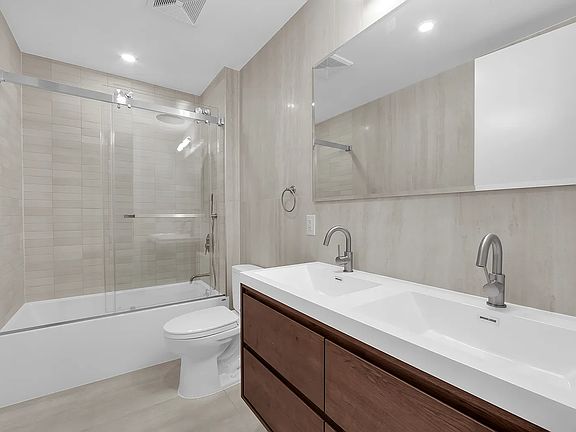 5th image of 520 W End Ave APT 3