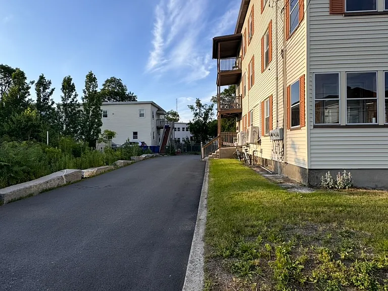 230 Mechanic St #3 — Photo 2