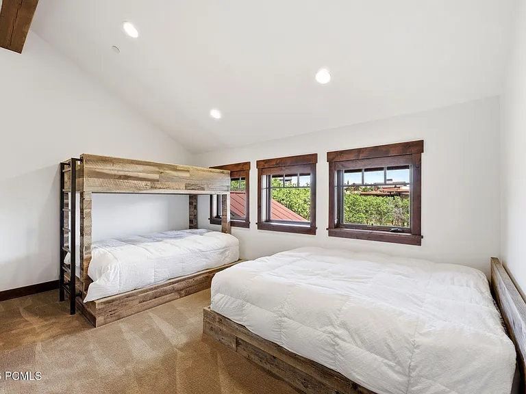 8235 N Sunrise Loop — Photo 48