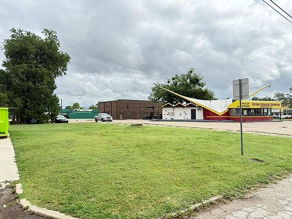 2nd image of 1413 NW 32nd St Lot 5