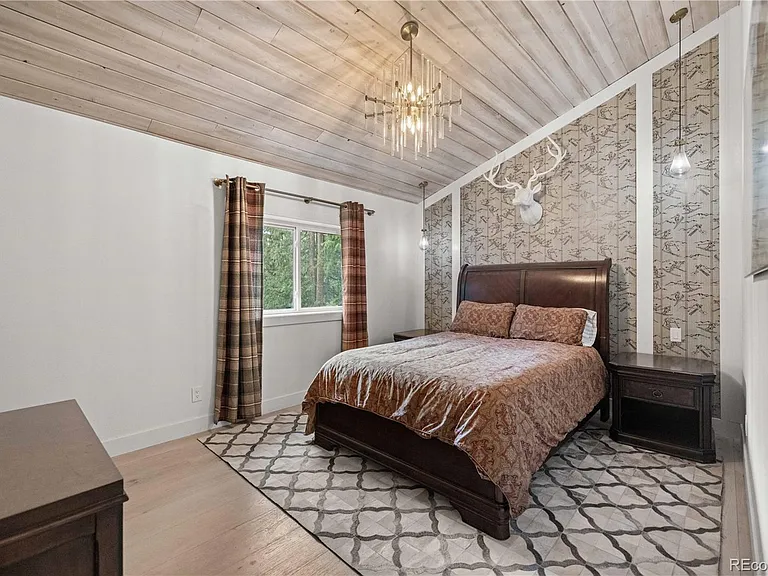 53 Rena Rd — Photo 15