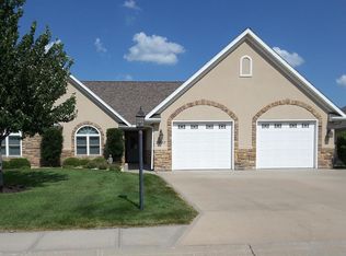 2807 Tranquility Ct, Maryville, MO 64468