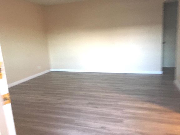 2nd image of 438 Northlake Dr APT 2