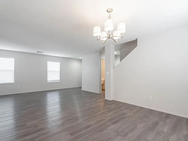 5531 Doubleday St — Photo 8