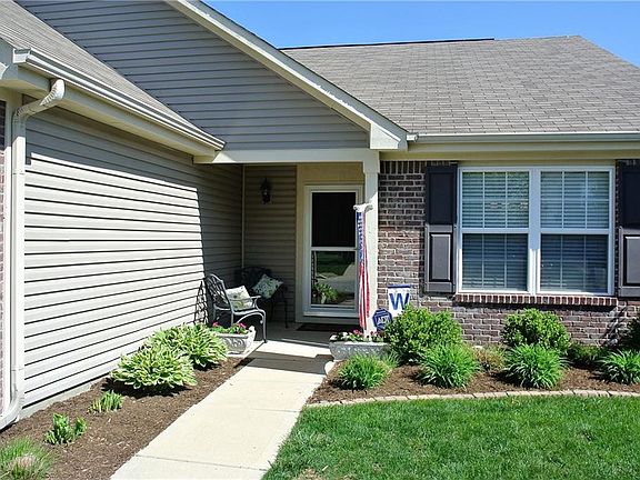 2nd image of 1042 Retford Dr