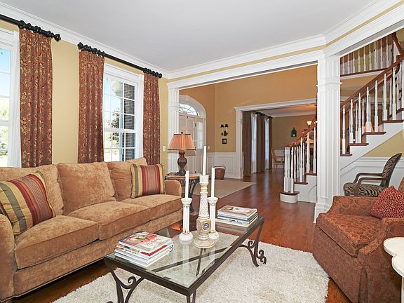 3rd image of 14651 N Somerset Cir