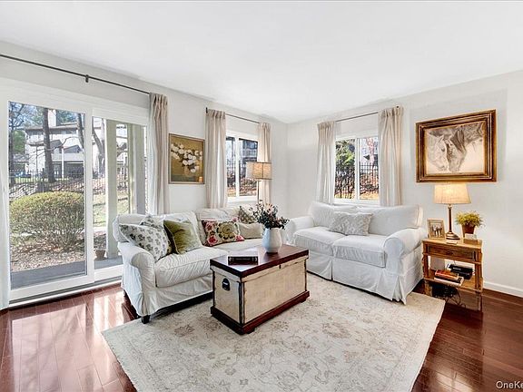 3rd image of 21 Arbor Way #21