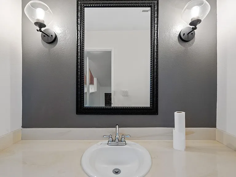 45 Corte Real #2 — Photo 11