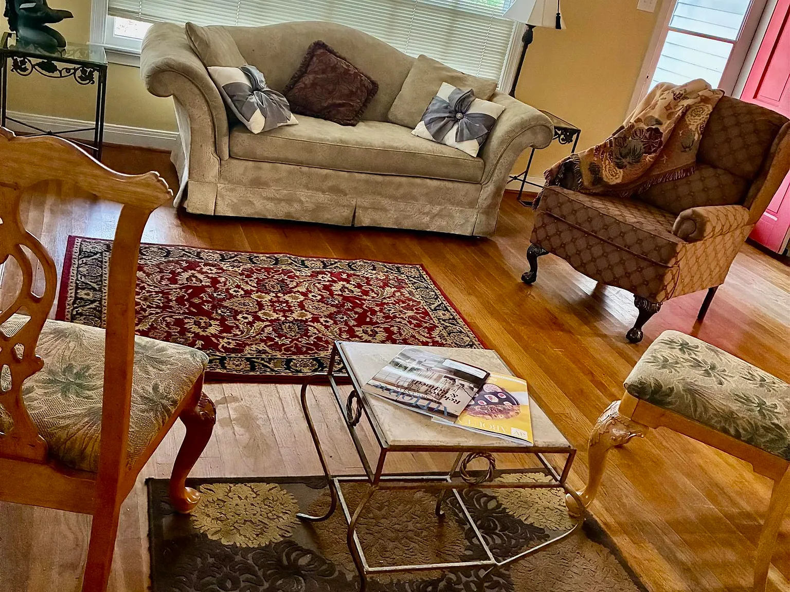 3 bed, 2.0 bath, 1400 sqft, $1,800 — Photo 4